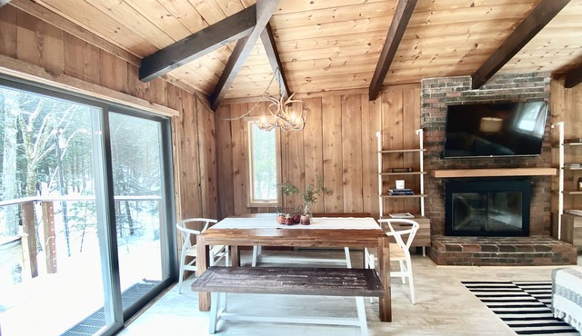 Secluded, rustic home w/private hot tub & immense nature - 5 miles to Stratton
