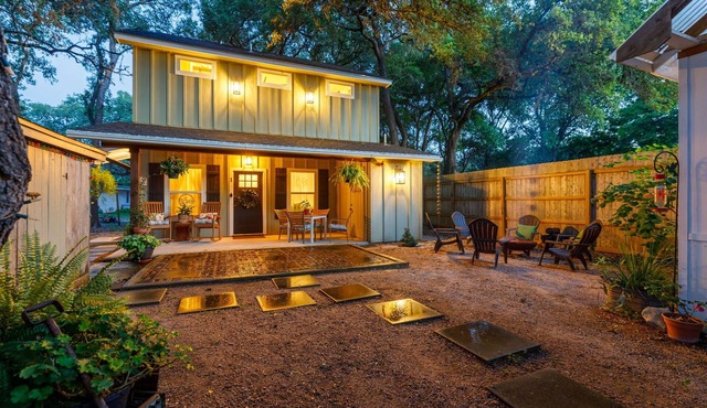 Second Floor of River Haven Guest House w/Hot Tub by Gruene!