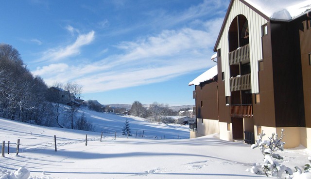Second home apartment for rent in typical village in Les Rousses Jur