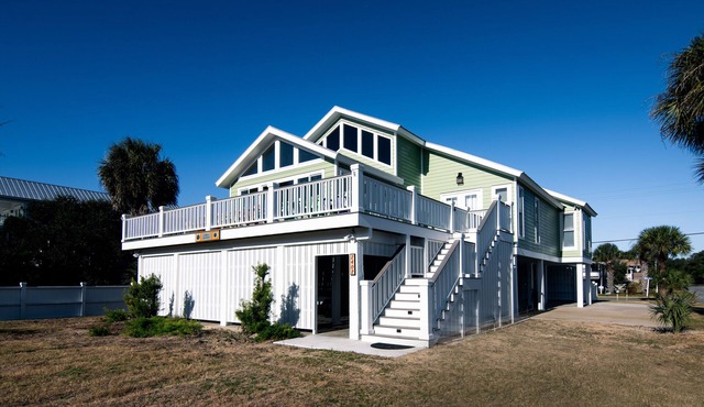 Second Row Beauty w/Ocean Views & Elevator; Direct Beach Access; Multiple Porches; Cable TV/WiFi