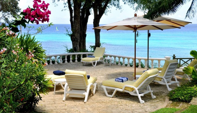 Secret Cove 4 | a two-bedroom luxurious apartment with stunning sea views.