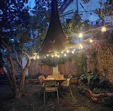 SECRET GARDEN-bike-friendly home-MANDARANCIO