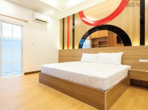 Secret Hotel