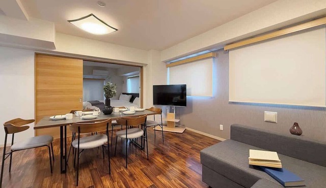 Secure 1BR Apt with Dining & Living Space