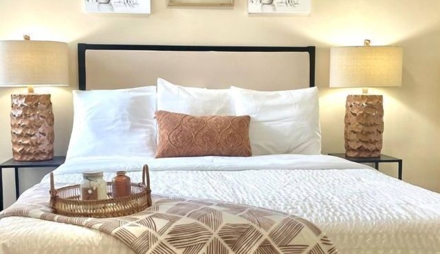 Secure Midtown Flat with Rustic Charm
