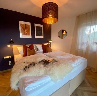 Seenland-Studio I 75 qm I Boxspringbett I Garten I Luxus-Bad
