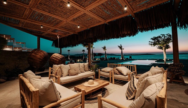 Seesoo Paros Beachfront Luxury Hideaway