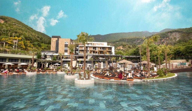 Select Hill Resort