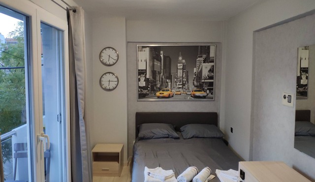 Self-catering accommodation located in the city centre of Kalamaria Thessaloniki