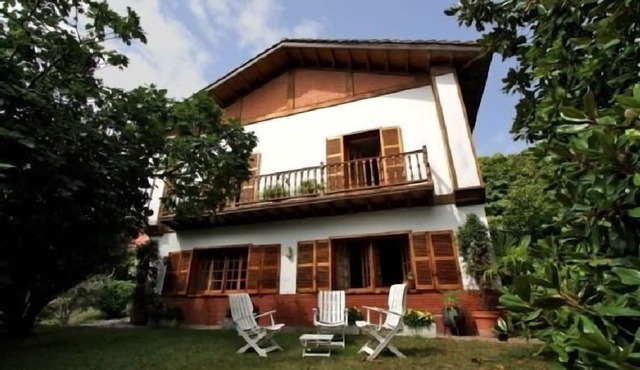 Self catering El Berdial for 12 people