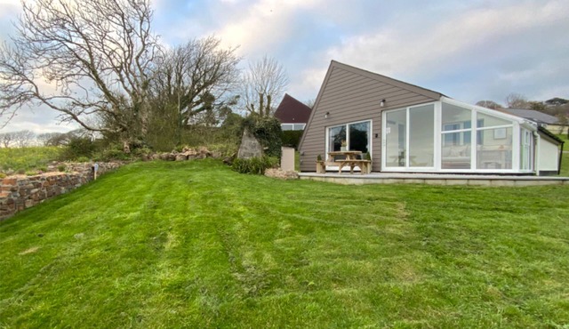 Self Catering Holiday Lodge in Bude, Cornwall with amazing uninterrupted views