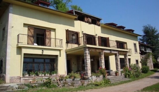 Self catering La Casona de la Garaba for 14 people