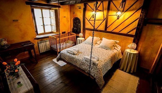 Self catering La Mora Cantana for 18 people