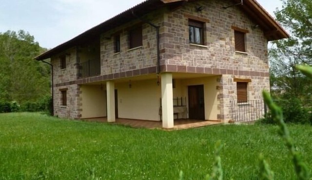Self catering Llosa for 6 people
