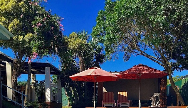 Self catering or B&B, centrally located in the popular suburb of Eastcliff