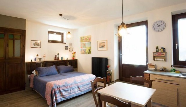 Self catering Residence Masnaiot for 2 people