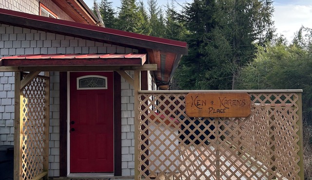 Self contained 1 bed, 1 bath suite, and only a 5 minute walk to ocean.