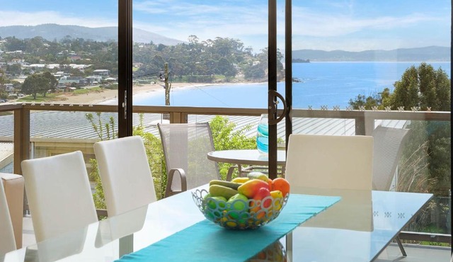 Self Contained Beach View Apartment