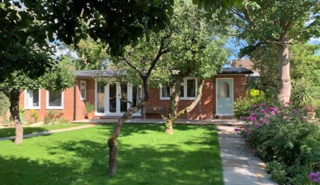 Self Contained Bungalow Wendover