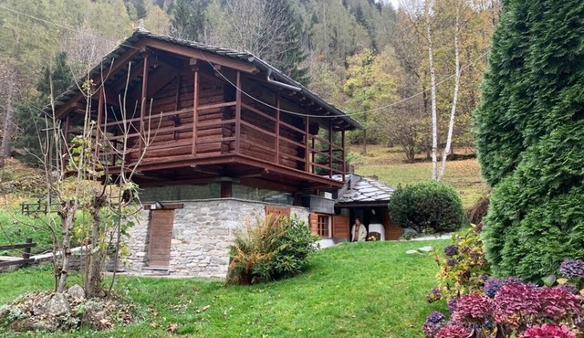 Self-contained chalet with garden and all amenities. Preference x seasonal rental