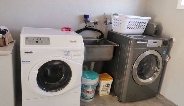 Self contained deluxe apartment