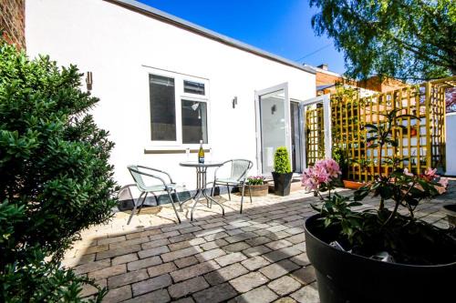 Self-Contained Holiday Accommodation in the Heart of Easingwold with Parking