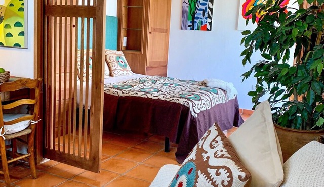 Self Contained Studio for two persons with amazing views and outside terrace.