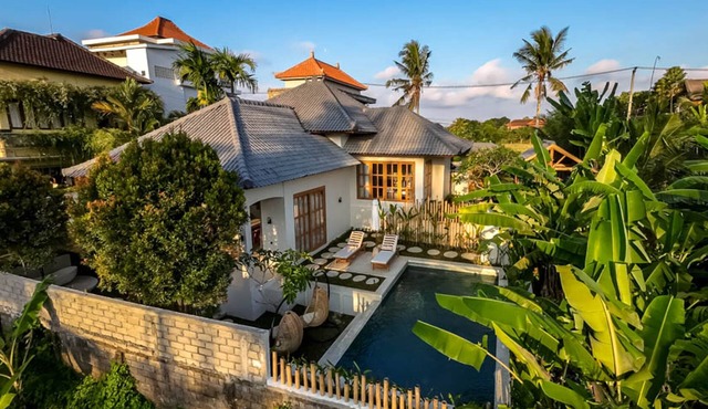 Semiramida Villa by EVDEkimi – Elegant 2BD w/pool, open-air bath, patio