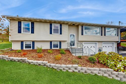 Seneca Lake Overlook - Unit A