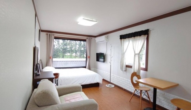 Seogwipo Shineville Pension