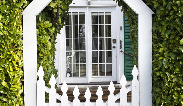 SEQUIM HERITAGE HOUSE where relaxed elegance & craftsmanship abound.