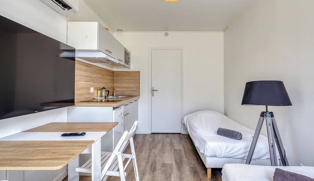 SER2 studio avec WIFI et Parking