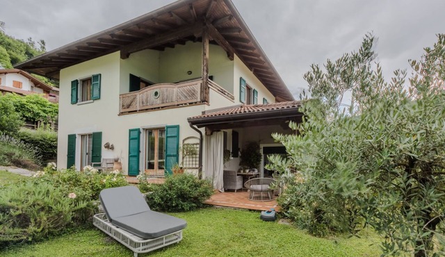 Serafini by Interhome