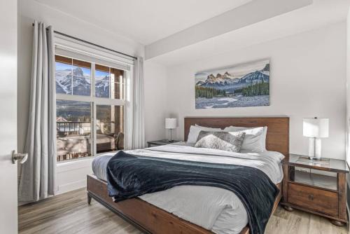 Serene 2BR Hideaway Hot Tub and Breathtaking Views