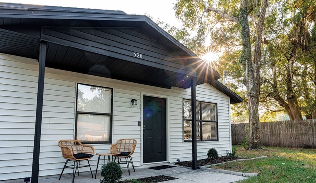 Serene 3-bedroom estate perfect for relaxing stays in Mount Dora