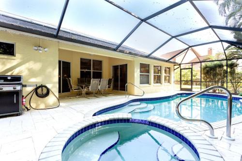 SERENE & ATTRACTIVE 3BR HEATED POOL/SPA HOME