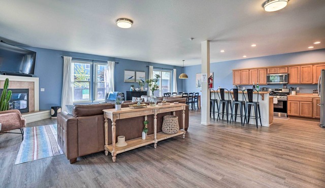 Serene Bend Getaway w/Hot Tub & Fire Pit!
