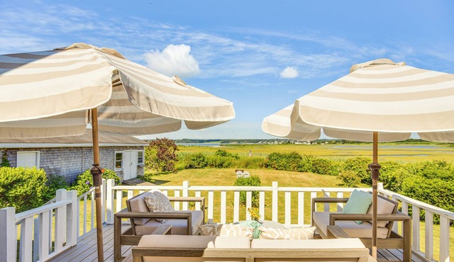 Serene Coastal Getaway in Little Compton!
