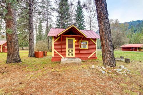 Serene DeBorgia Hideaway: Hiking & Fishing Nearby