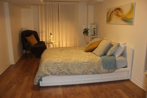 Serene Don River Nature gateway- 3BR suite, Private Patio, Free Parking
