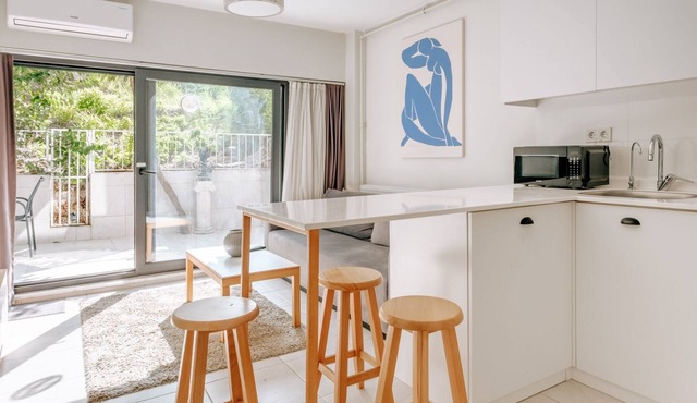 Serene Flat with Backyard 8 min to Galataport