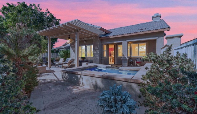 Serene Golf Course Retreat w/Pool & Spa+ Game Room, Luxury Golf Course Retreat with Private Pool & S.