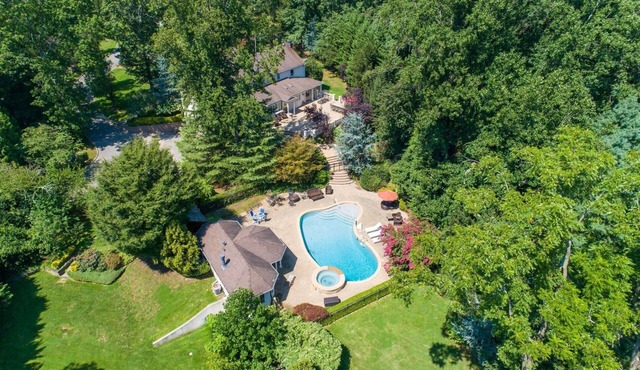 Serene Haven: Stunning Yard, Pool, and Views