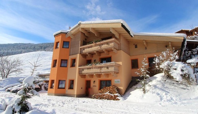 Serene Holiday Home with Infrared Sauna in Salzburg