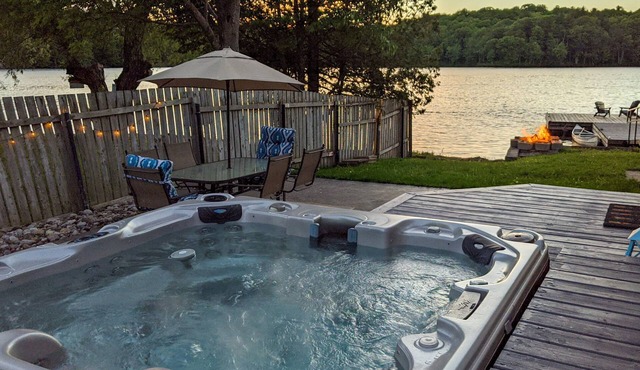 Serene Lakefront Retreat with Hot Tub