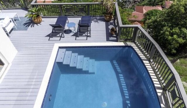 Serene Luxury at Whale Watch – Your Island Oasis