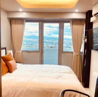 Serene Luxury Studio Quezon City by Jorel