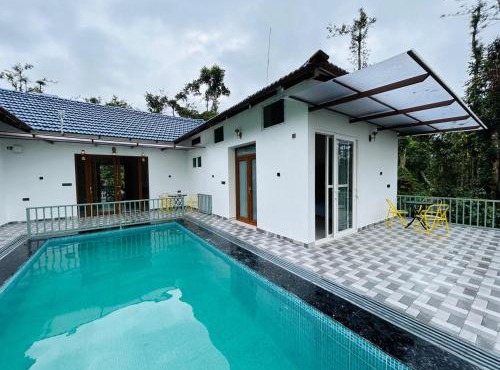Serene Pool Villa-Coffee Estate Stay,Mudigere