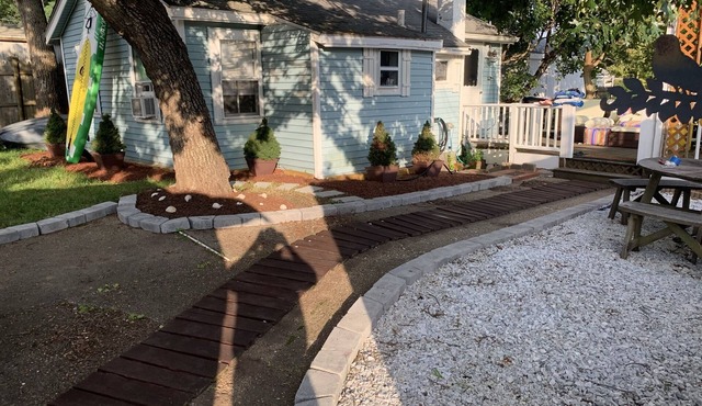 Serene relaxing cottage steps to Swifts Beach