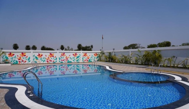 Serene-Restaurant Rooms and Banquet